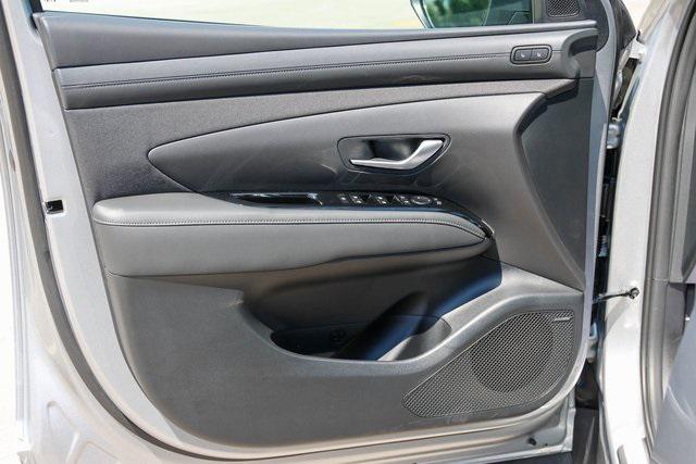 New 2025 Silver Hyundai Limited FWD image 8