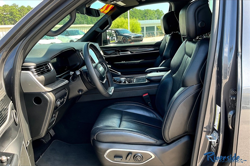2022 Jeep Wagoneer Series III photo 19