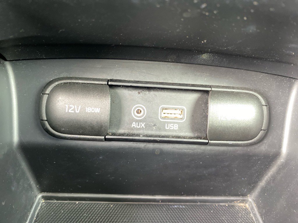 2019 Kia Sorento S photo 14