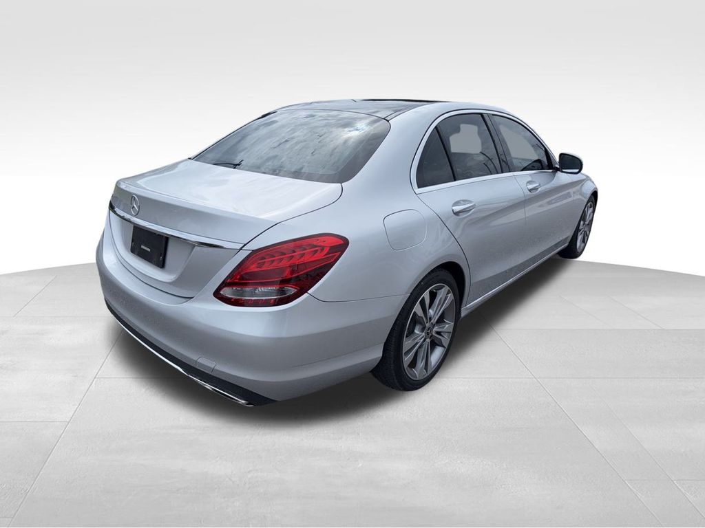 2018 Mercedes Benz C 300 photo 4