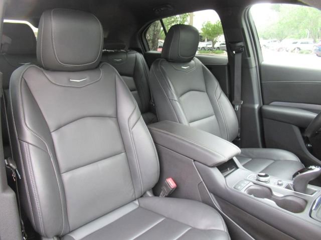 2025 Cadillac XT4 Premium Luxury photo 9