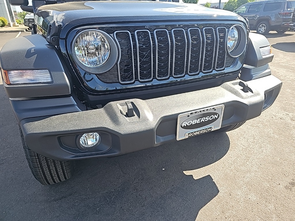 2025 Jeep Wrangler Sport photo 7