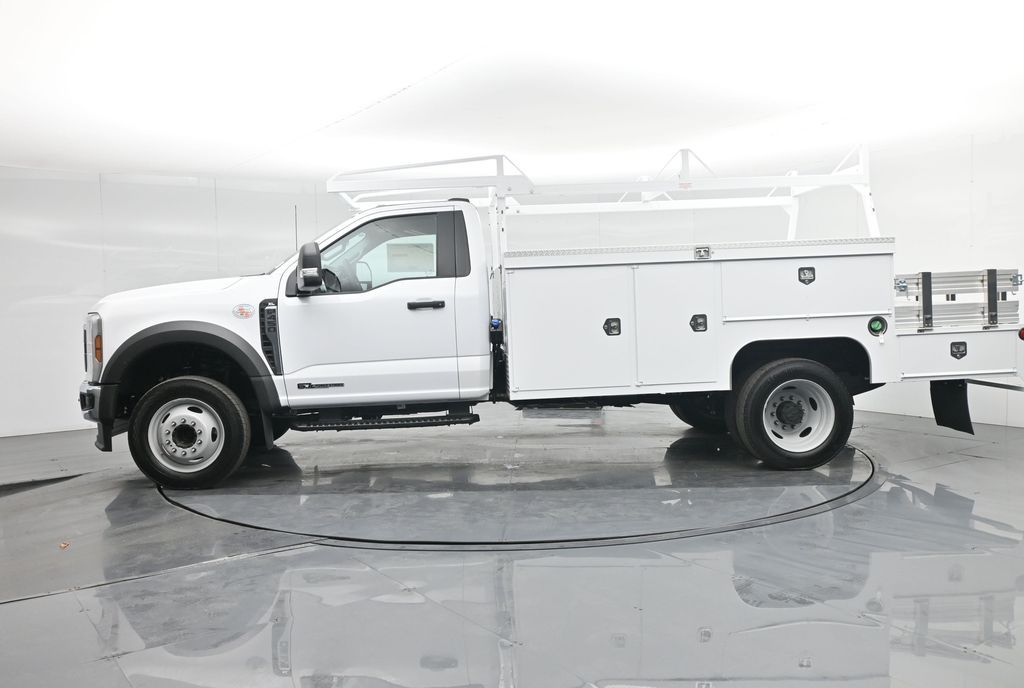 2025 Ford F-450 photo 30
