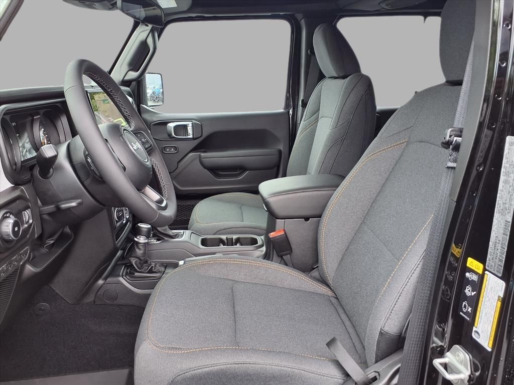 2025 Jeep Wrangler Sport S photo 19