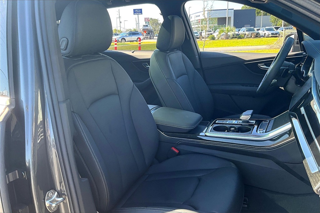 2025 Audi Q7 55 Premium Plus photo 22
