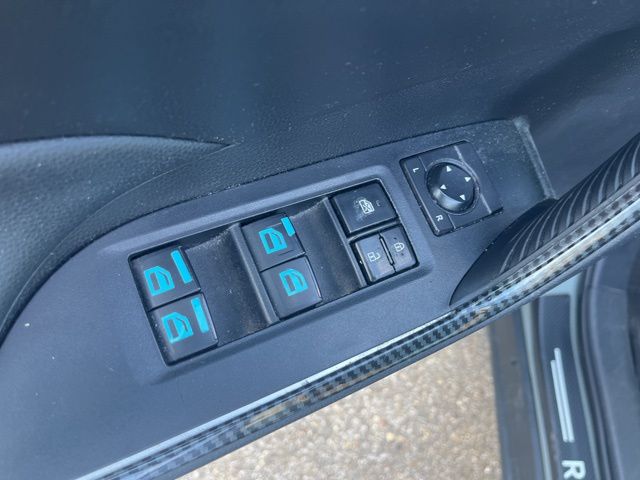 2021 Toyota RAV4 XLE photo 12