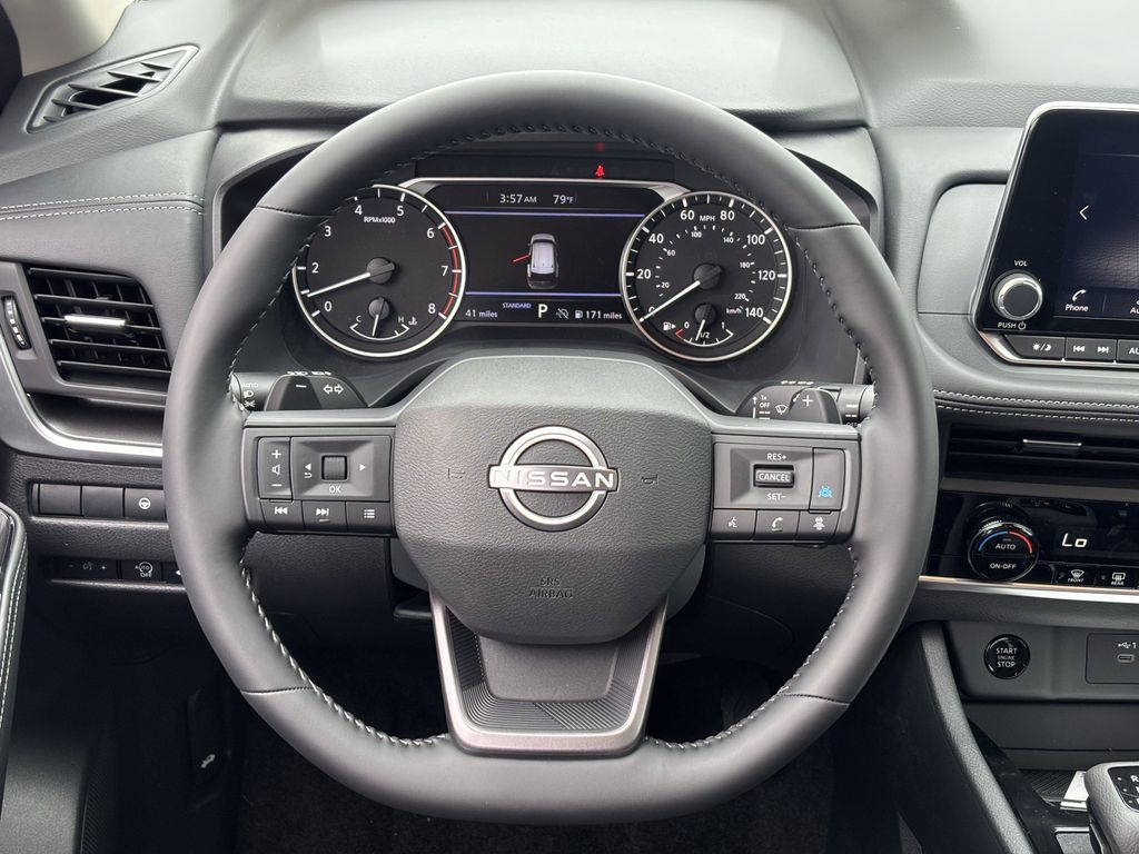 2025 Nissan Rogue SV photo 9