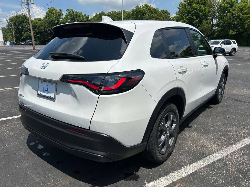 2026 Honda HR-V LX photo 3