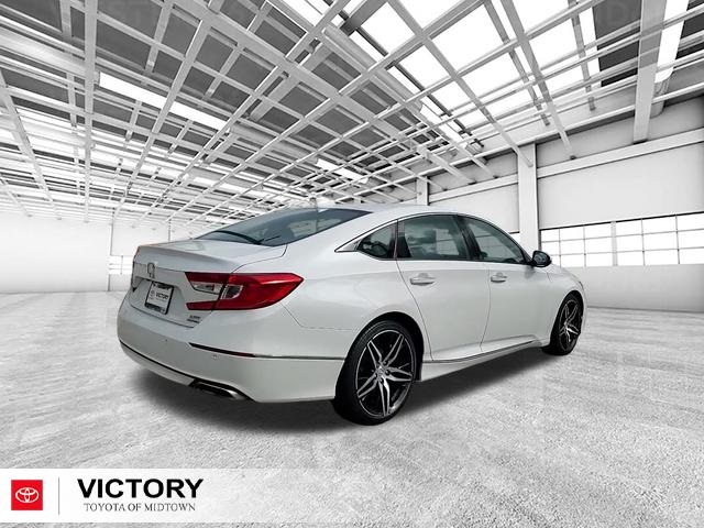 2022 Honda Accord Touring 2.0T photo 3
