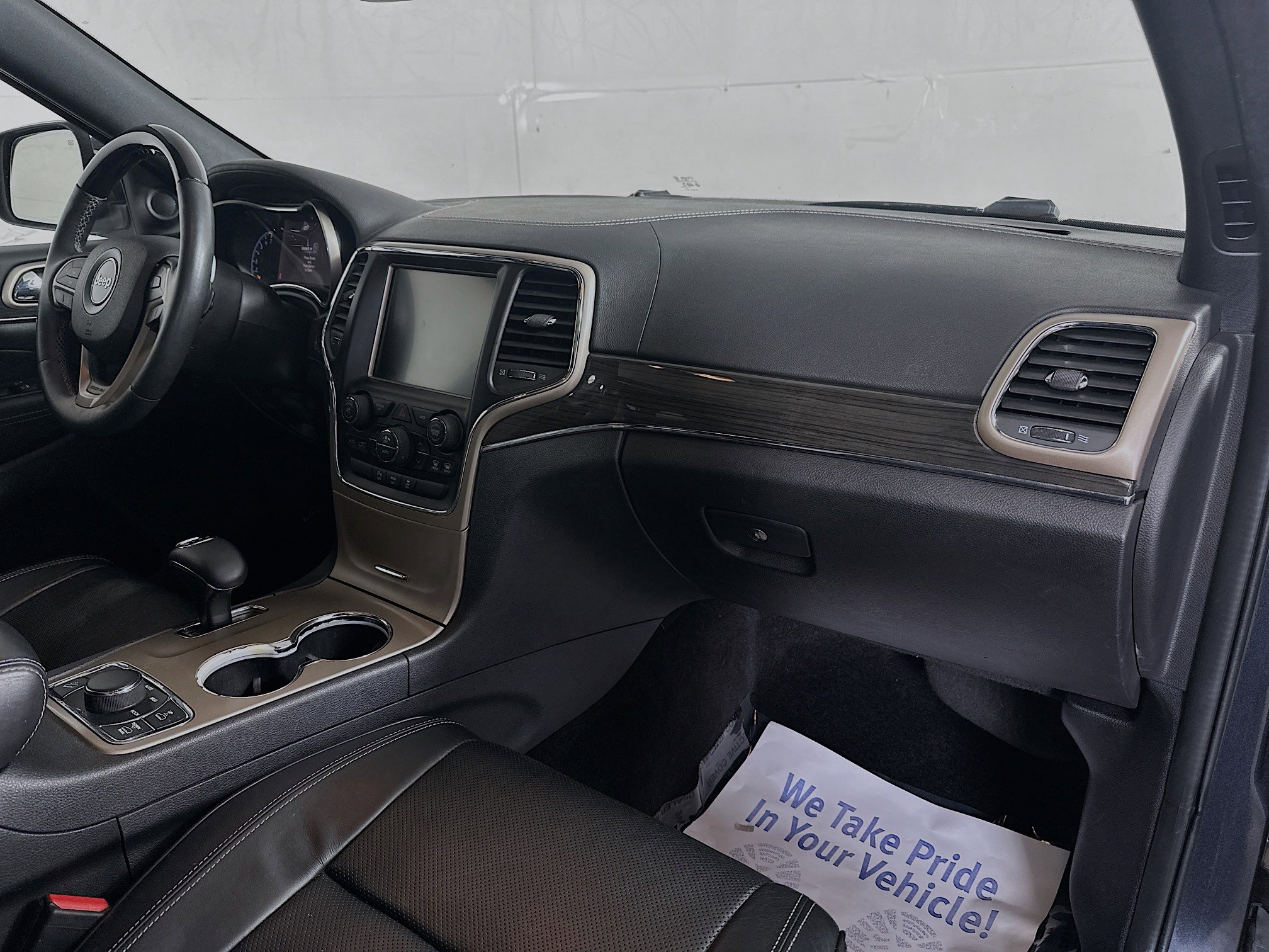 2015 Jeep Grand Cherokee Overland photo 27