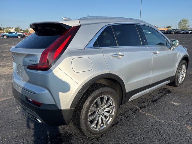 2021 Cadillac XT4 Premium Luxury photo 3