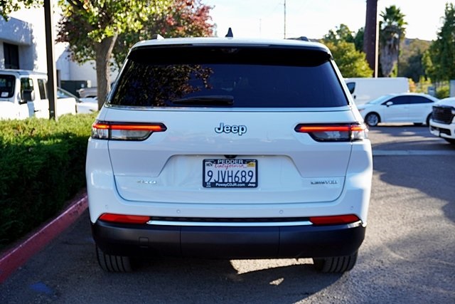 Used 2023 White Jeep Limited image 9