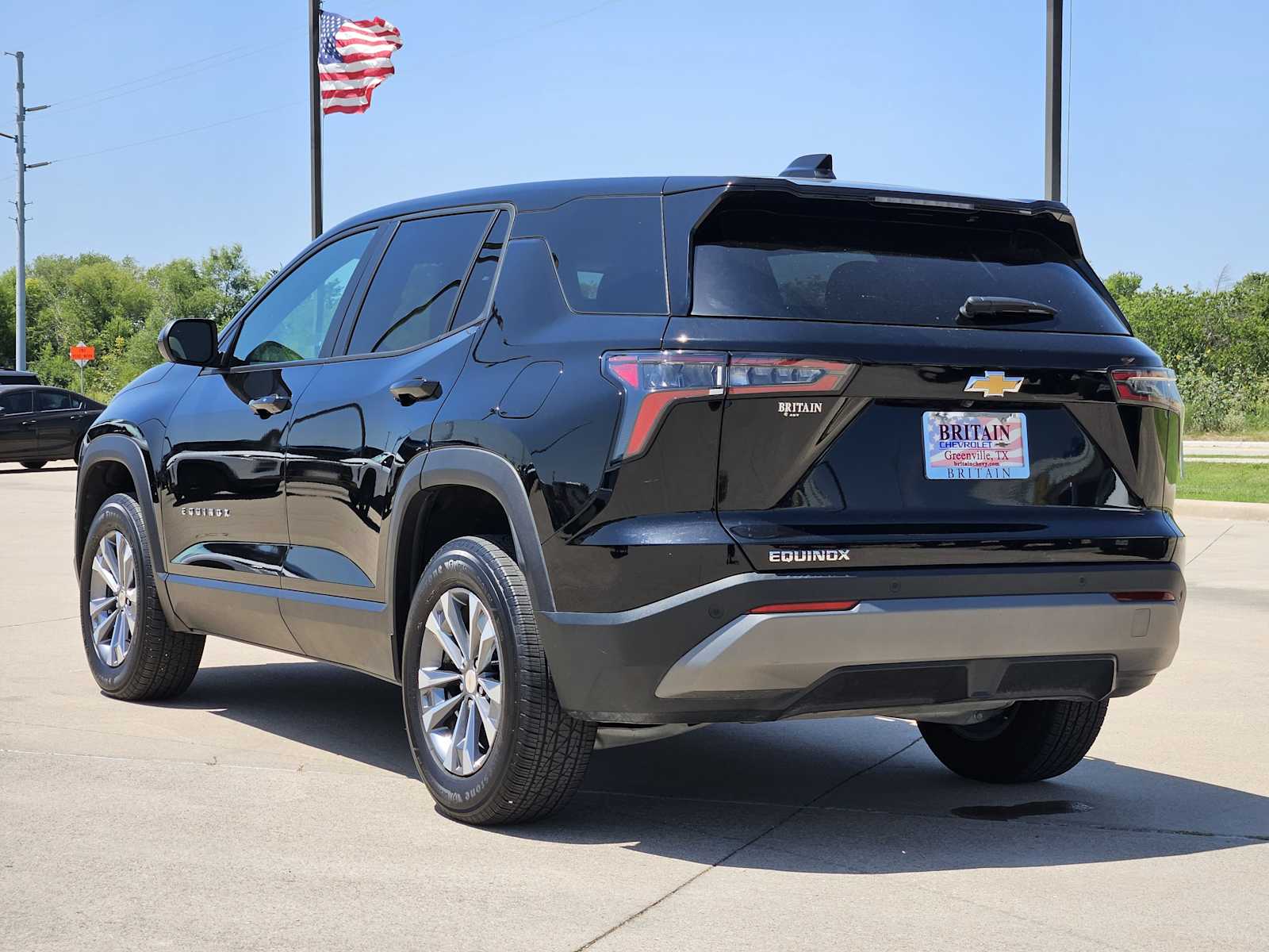 2025 Chevrolet Equinox LT photo 3