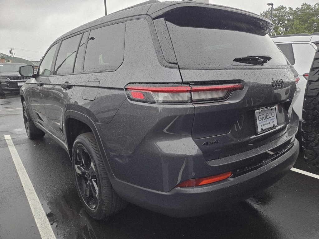 2025 Jeep Grand Cherokee Altitude X photo 2