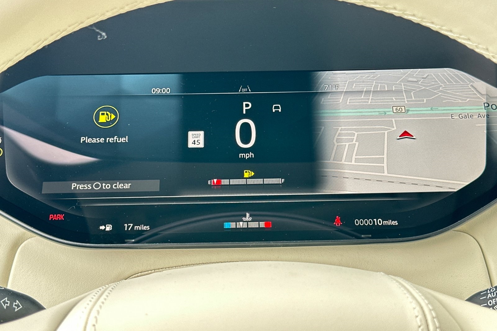 2025 Land Rover Range Rover SE photo 24