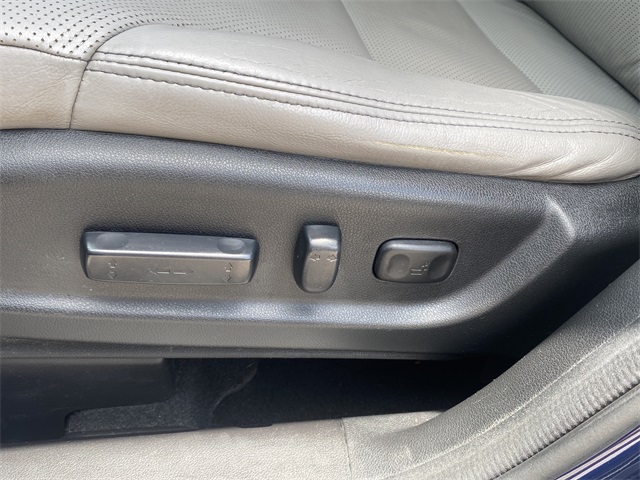 2016 Honda CR-V Touring photo 21