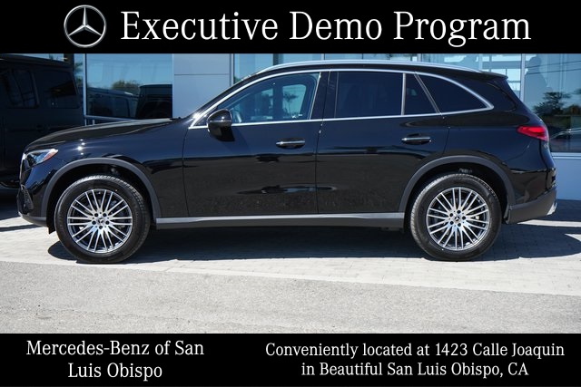 2025 Mercedes Benz GLC 300 photo 2
