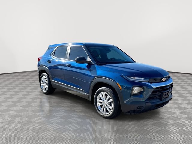 2021 Chevrolet Trailblazer LS photo 2
