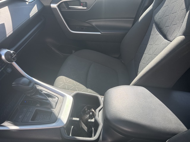 2023 Toyota RAV4 XLE photo 15