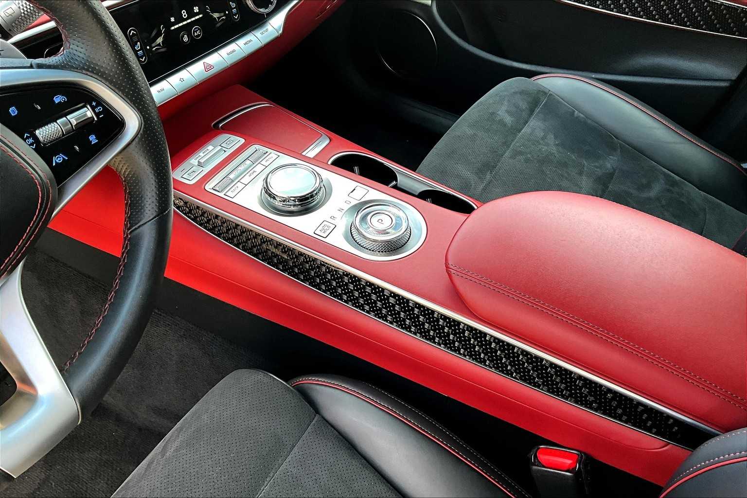 2022 Genesis GV70 3.5T Sport photo 16