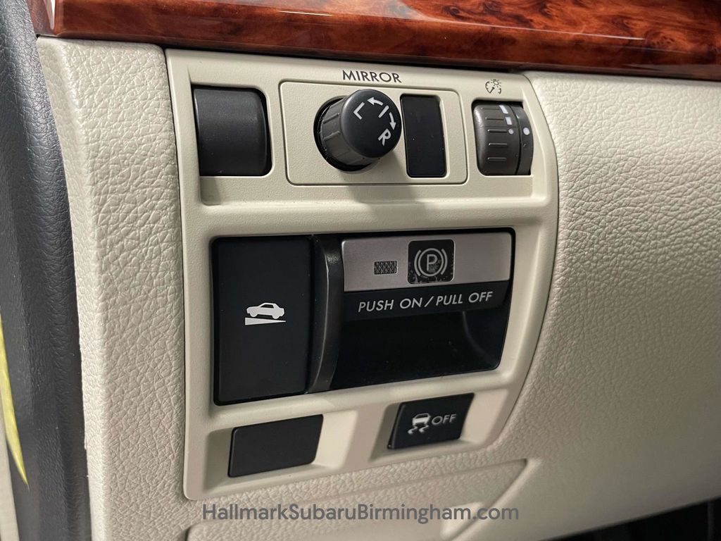 2011 Subaru Outback 3.6R photo 21