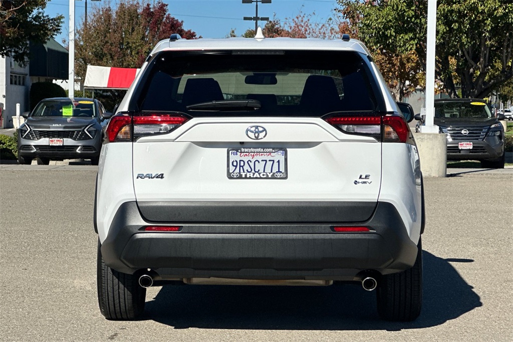 2025 Toyota RAV4 Hybrid LE photo 3