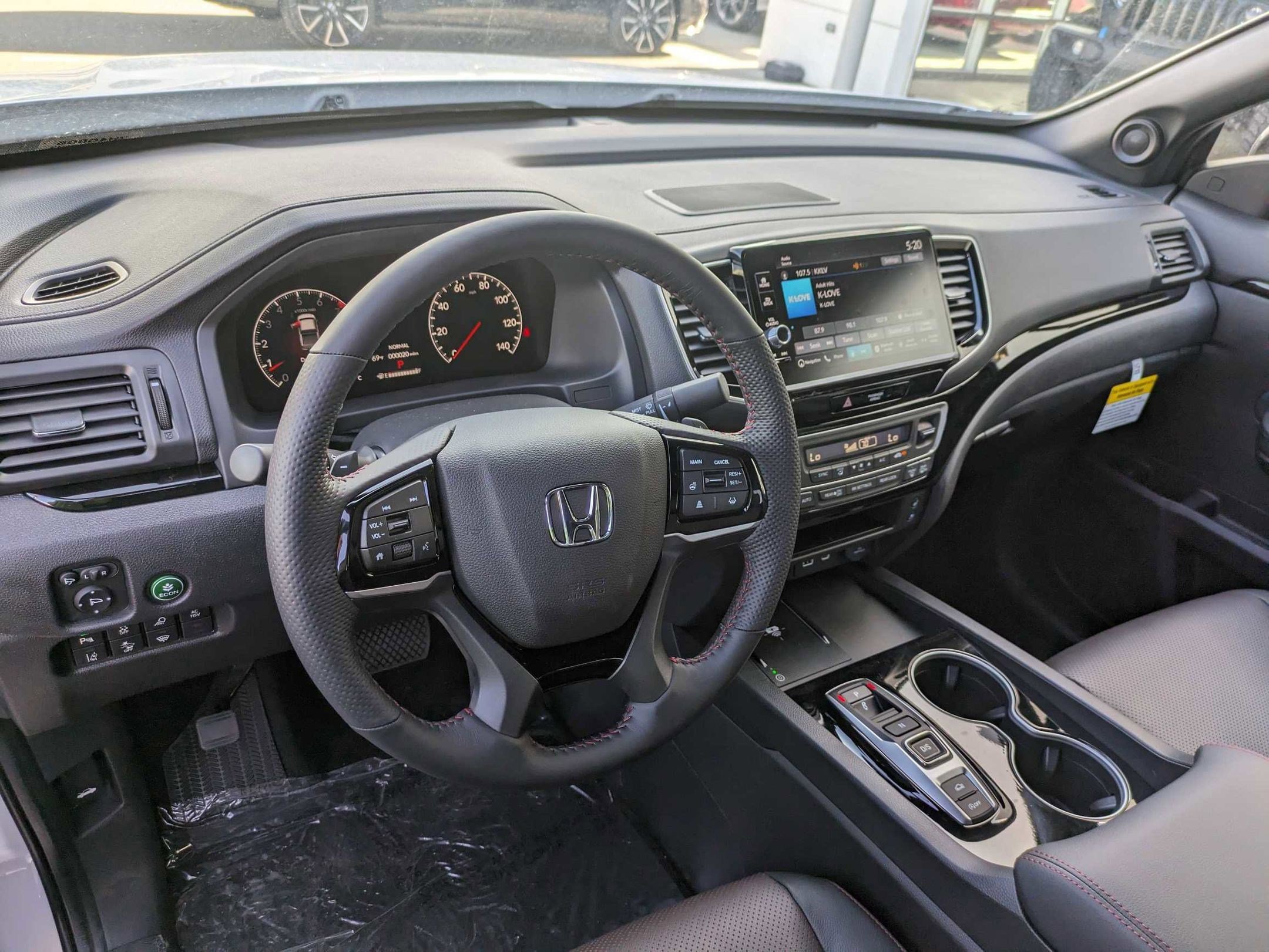 2025 Honda Ridgeline Black Edition photo 8
