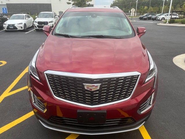 2025 Cadillac XT5 Premium Luxury photo 4