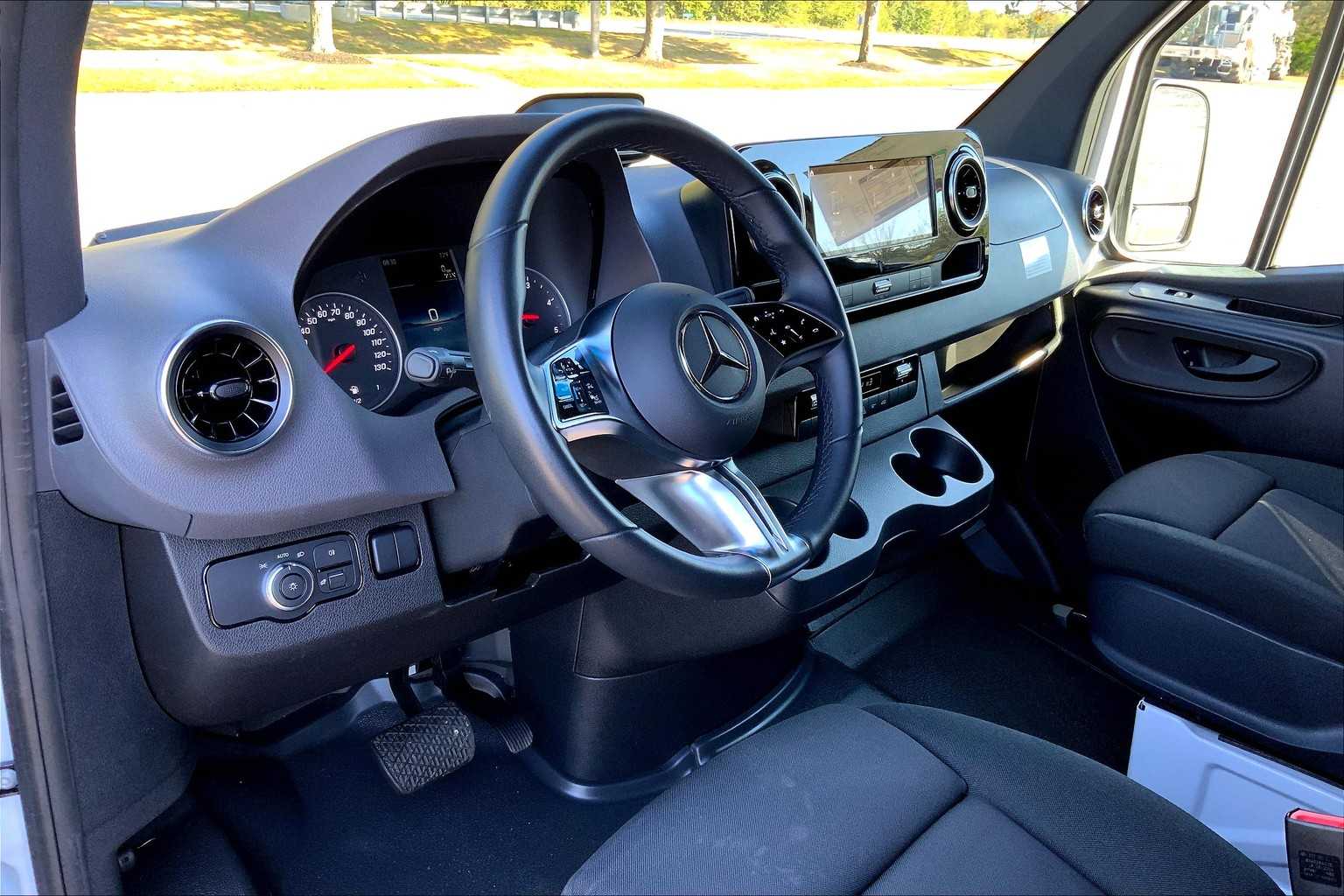 2025 Mercedes-Benz Sprinter Cargo Van Base - Photo 9