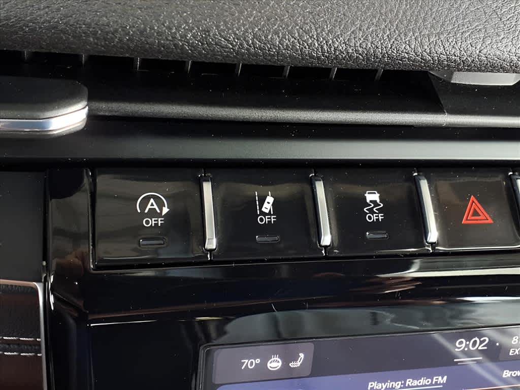 2023 Jeep Grand Cherokee Altitude photo 17