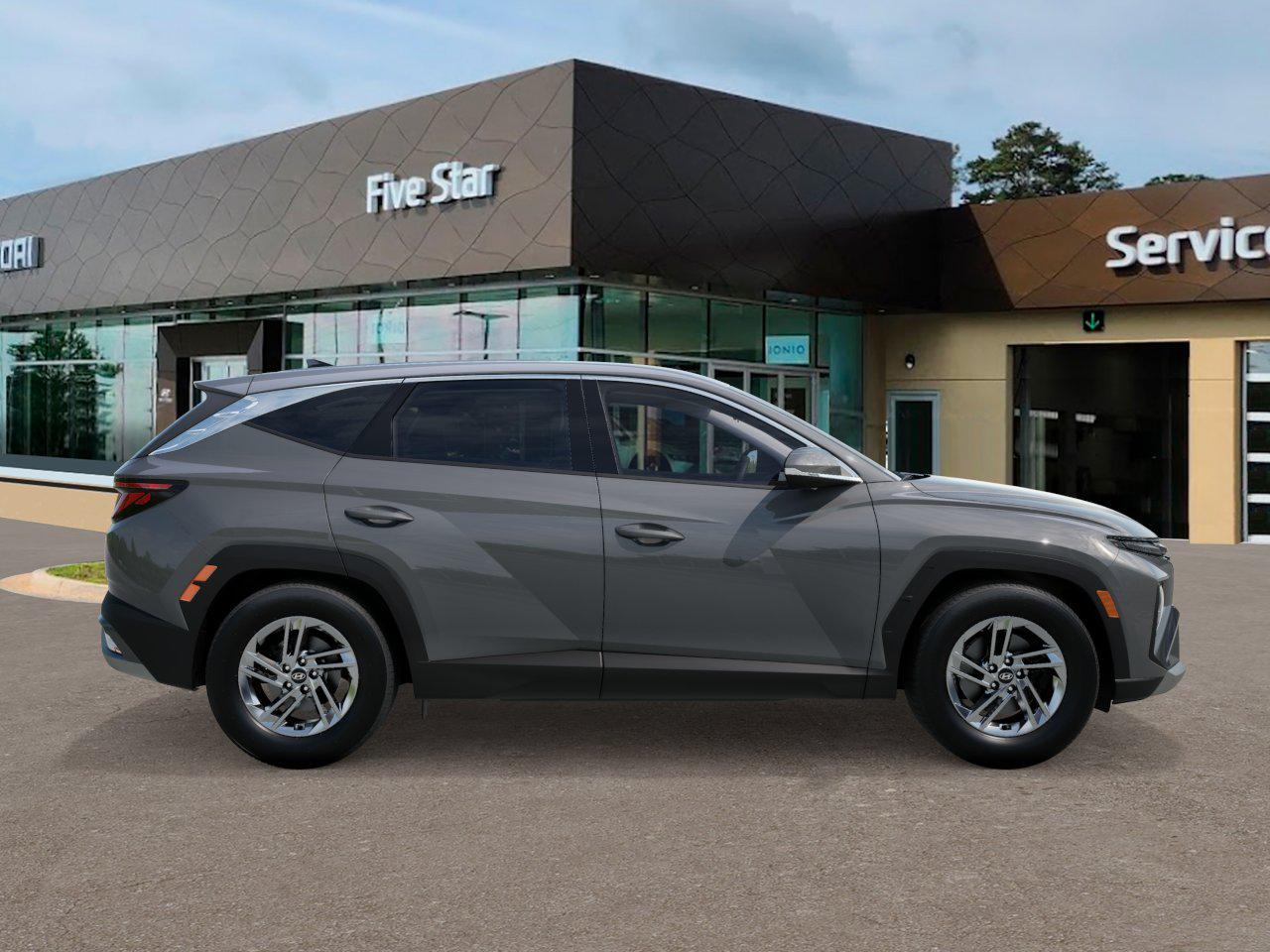 2026 Hyundai Tucson SE photo 6