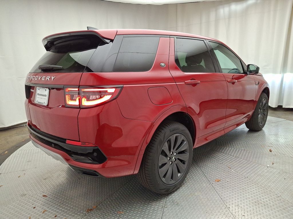 2025 Land Rover Discovery Sport S photo 2