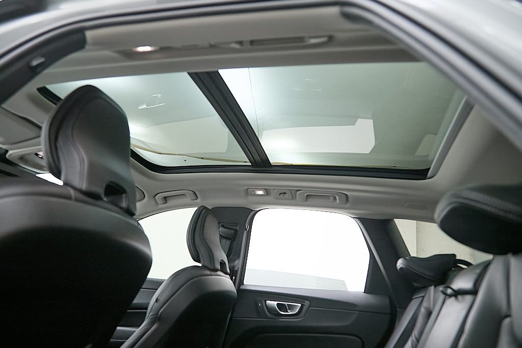 2024 VOLVO XC60 - Image 24