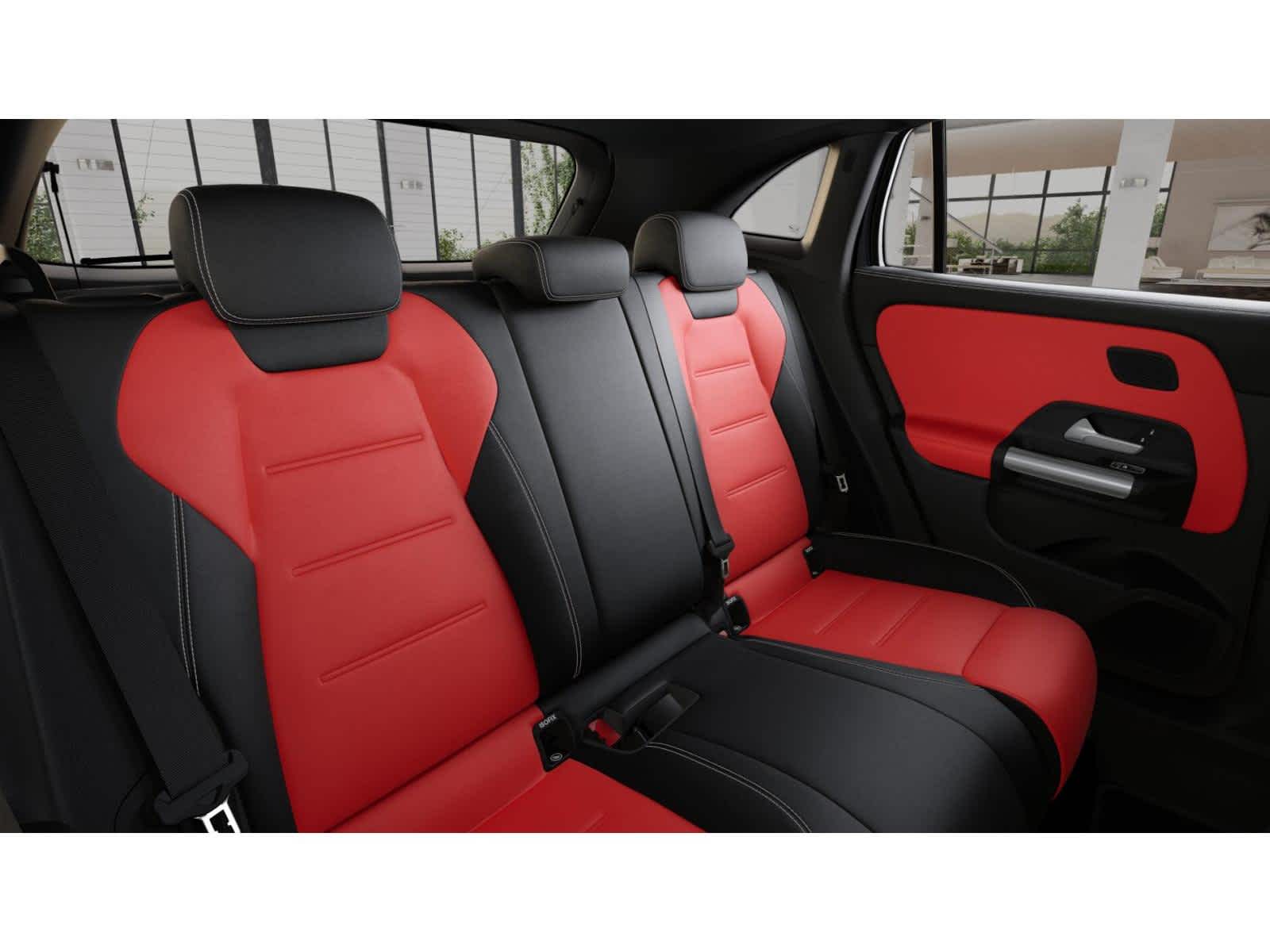 2025 Mercedes Benz GLA 250 photo 4