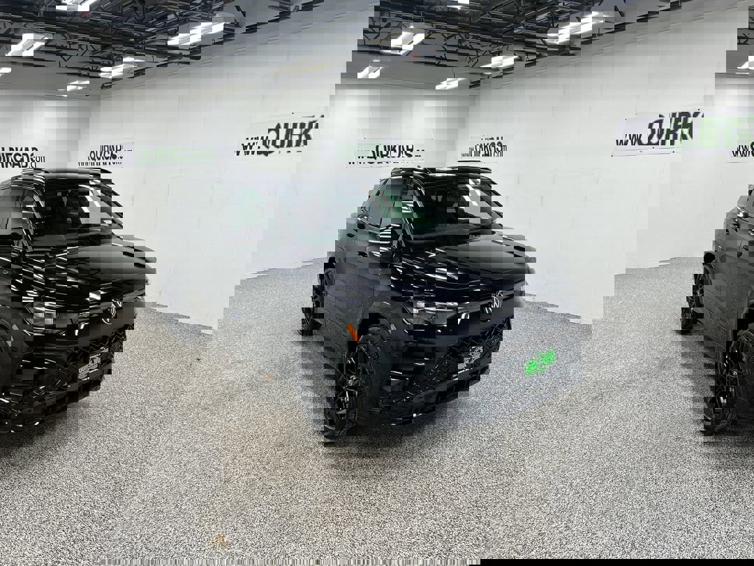 2026 Volkswagen Tiguan SE R-Line Black's photo