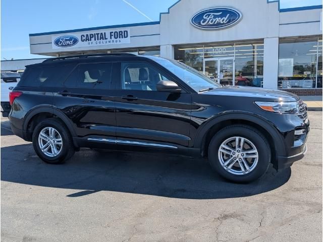 2023 Ford Explorer XLT photo 2