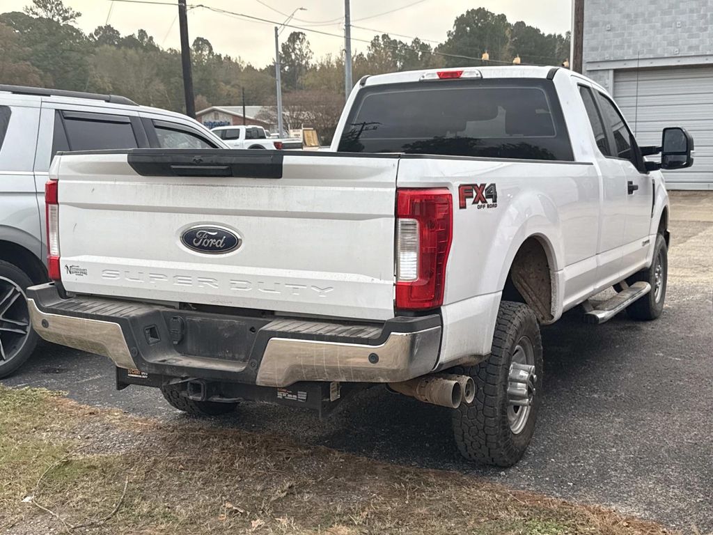 2019 Ford F-350 XL photo 4