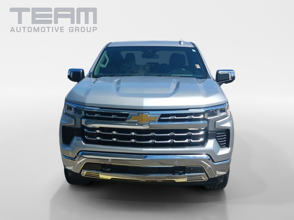 2022 Chevrolet Silverado 1500 LTZ photo 2
