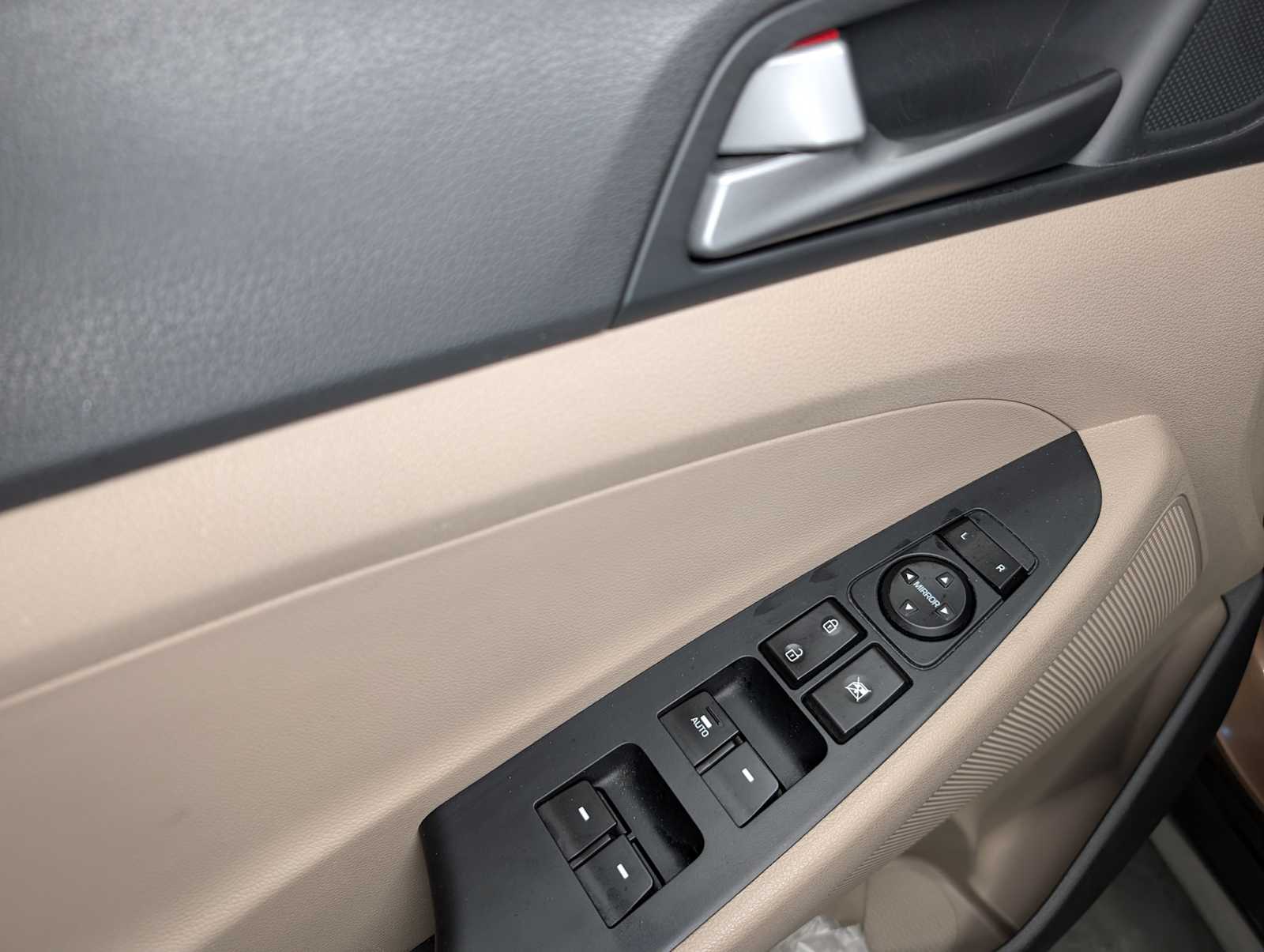 2017 Hyundai Tucson Sport photo 36