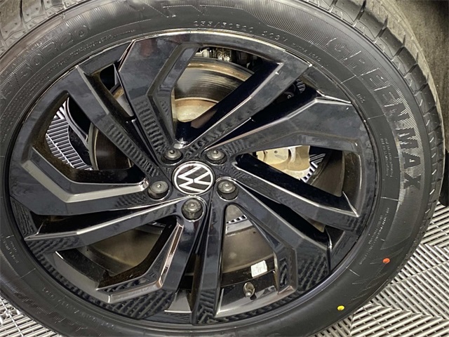 2020 Volkswagen Atlas Cross Sport V6 SEL photo 27