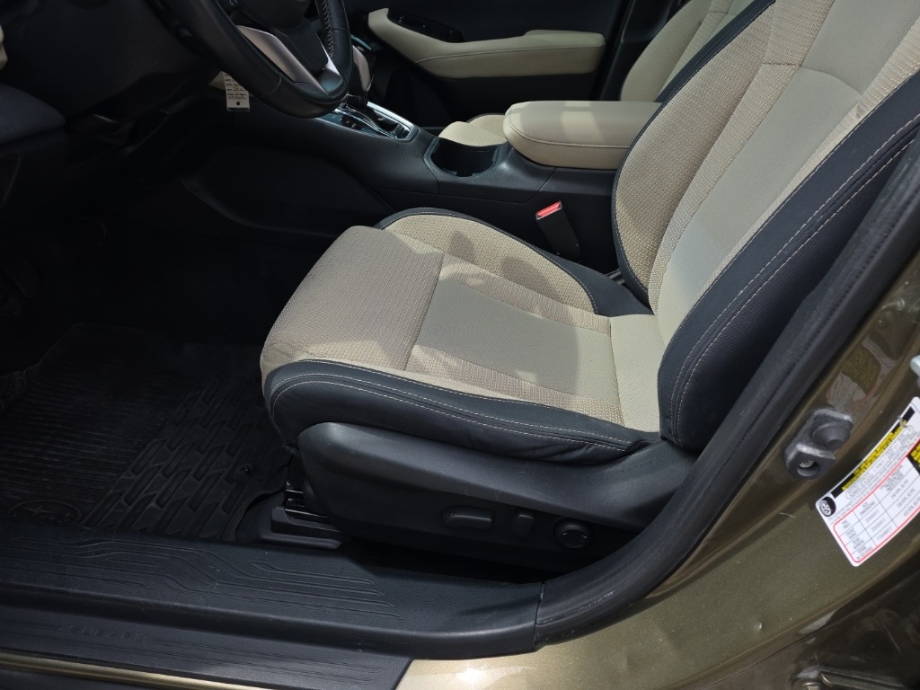 2022 Subaru Outback Premium photo 9