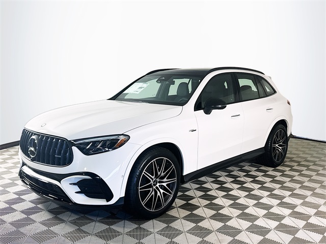 2025 Mercedes Benz GLC 43 AMG photo 3
