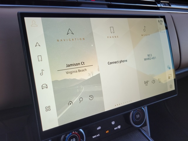 2023 Land Rover Range Rover SE photo 32
