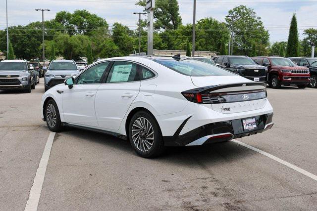 New 2025 White Hyundai Limited image 3