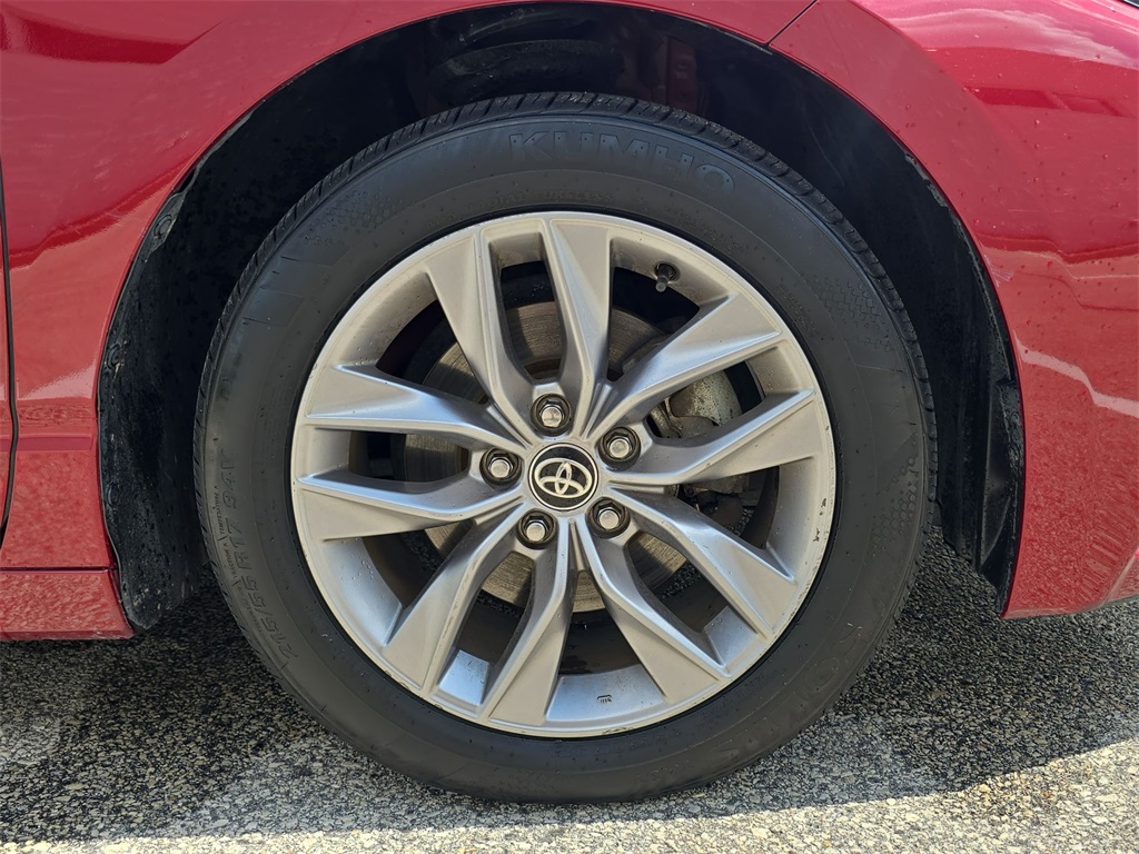 2021 Toyota Avalon XLE photo 32