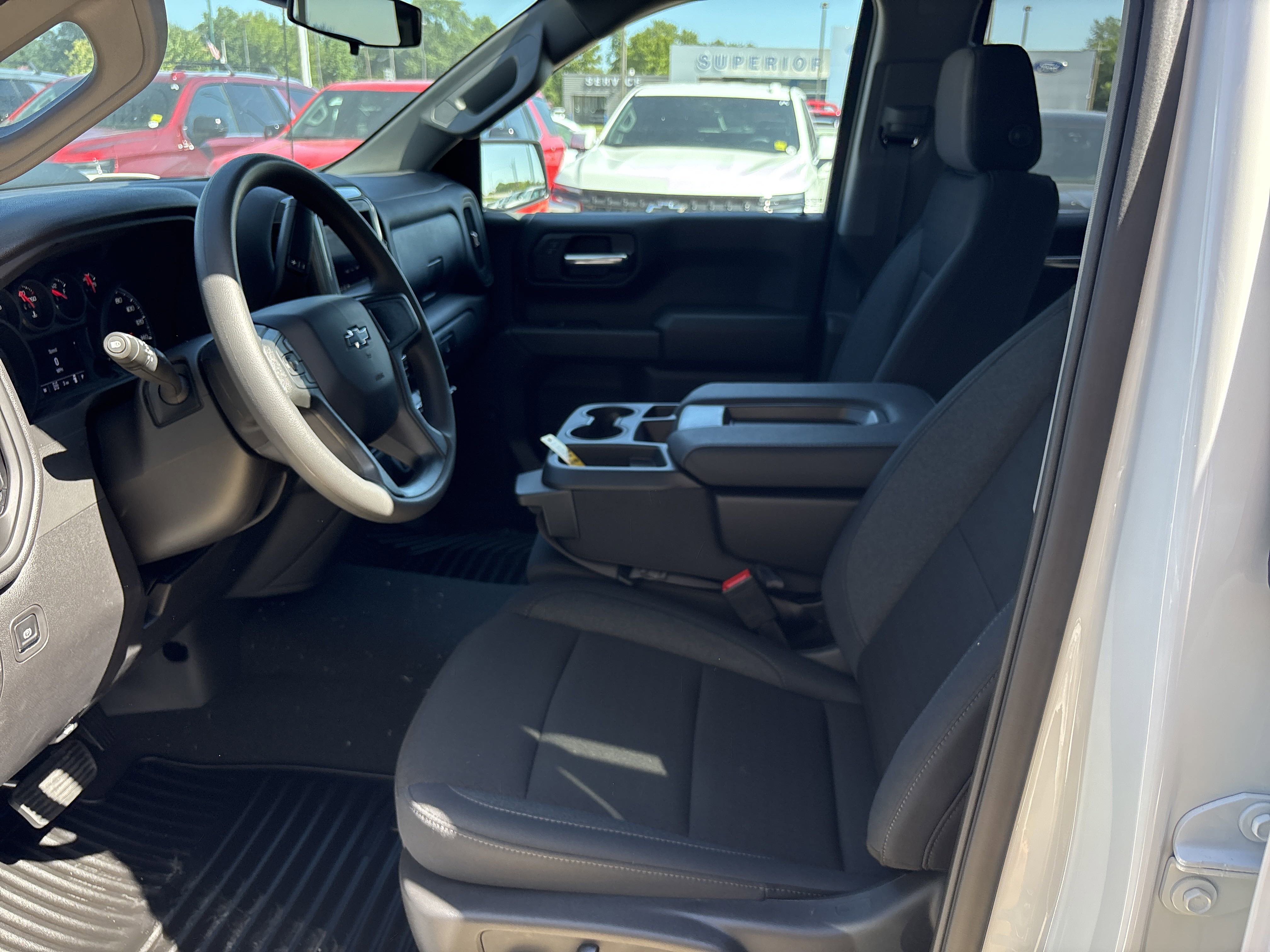 2025 Chevrolet Silverado 1500 Custom Trail Boss photo 8