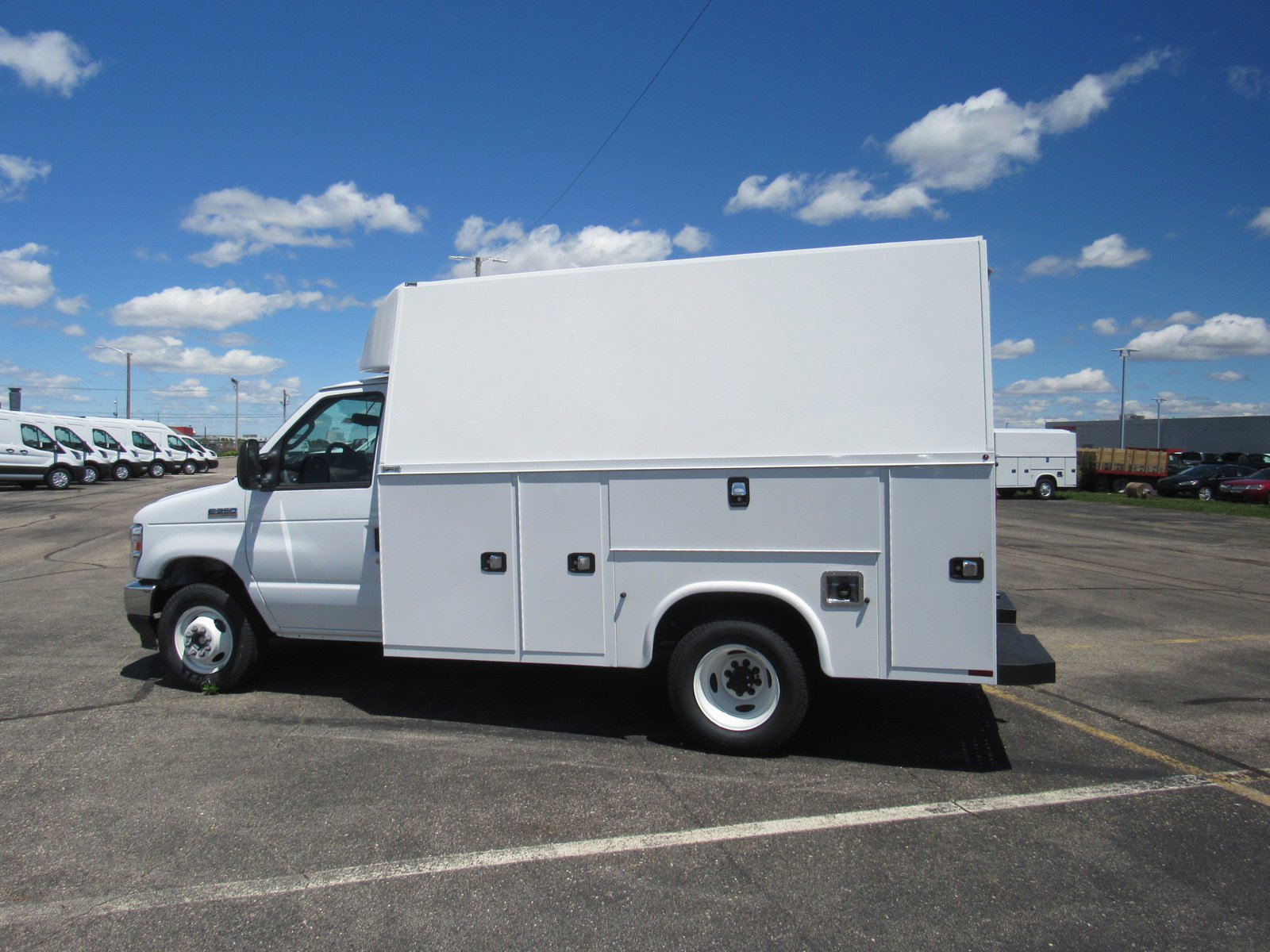 2024 Ford E-350 Base photo 3