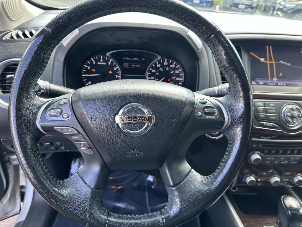 2014 Nissan Pathfinder Platinum photo 48