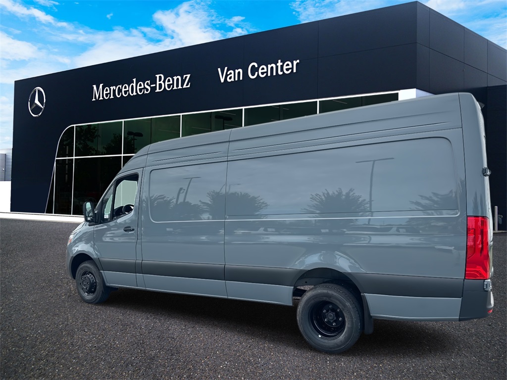 2026 Mercedes Benz Sprinter 3500 photo 4