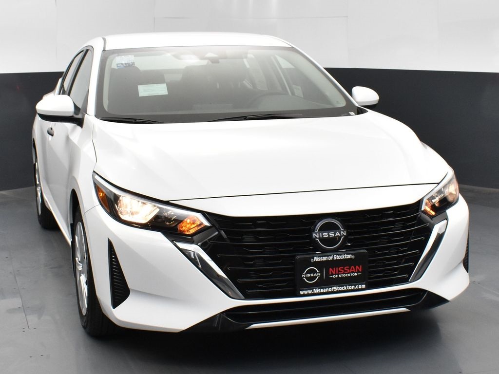 2025 Nissan Sentra S photo 2